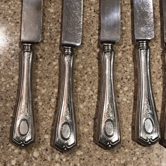 Community Silver Set of Knives - Picture 6 of 8